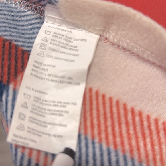 SNUGGIE! Authentic, single person off-white, red & blue plaid fleece.
O/S EUC - Picture 10 of 10